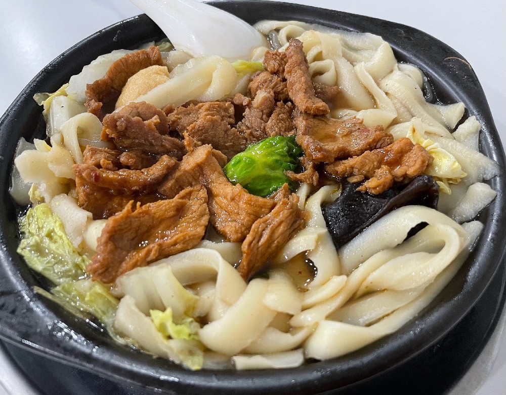 砂鍋面配方商用怎么做？掌握湯底和火候秘訣，面香湯濃生意自然來！