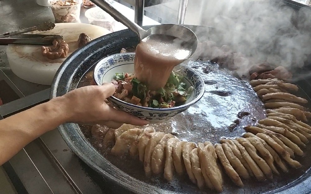 鹵煮火燒要不要現做？提前鹵好再現場拼裝可以嗎？