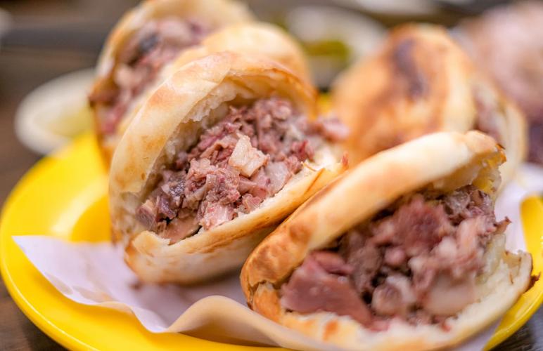 正宗河間驢肉火燒培訓怎么學?核心技巧揭秘,讓你輕松入門!