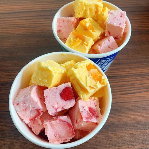 炒酸奶的制作方法學(xué)會后好賣嗎?街邊擺攤常見問題一次講清楚