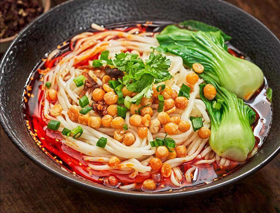 什么地方可以學(xué)重慶小面?學(xué)習(xí)渠道怎么選,技術(shù)和口味才是關(guān)鍵