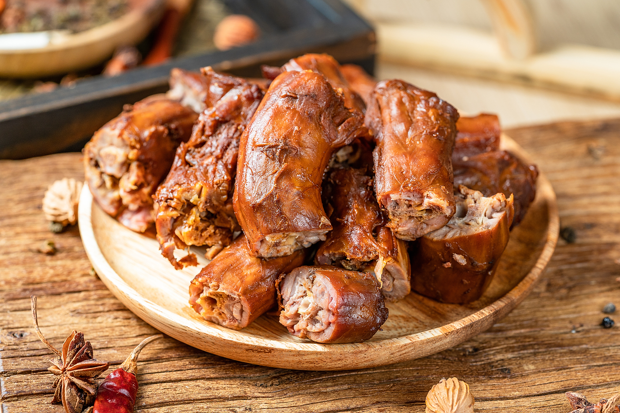 絕味鴨脖的鹵制方法解析流程技巧與風味穩定要點，新手也能上手