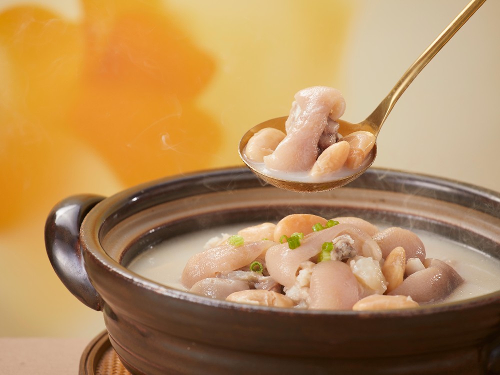 四川正宗蹄花的做法難不難?學(xué)會(huì)關(guān)鍵細(xì)節(jié),普通人也能穩(wěn)穩(wěn)做出老味道!